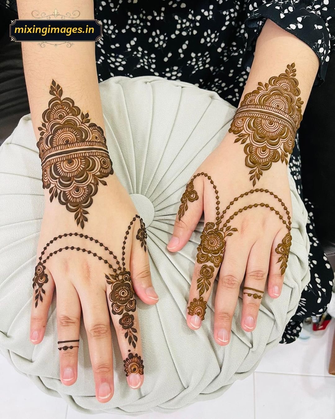 Mehndi Designs For Rakhi Back Hand