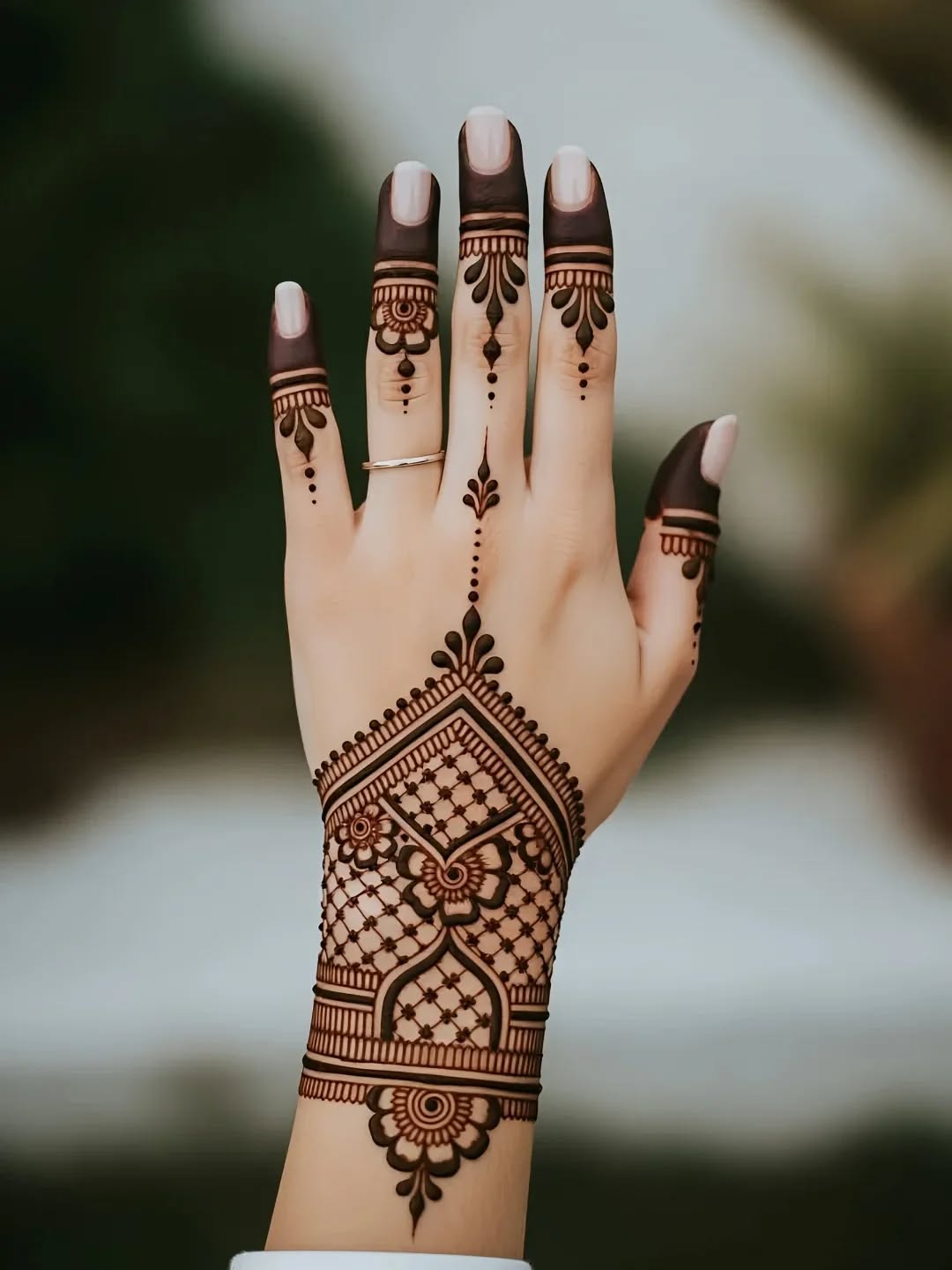 Beautiful Karwa Chauth Mehndi Design
