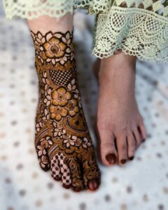 Best 10+ Modern Karva Chauth Mehndi Designs » Mixing Images
